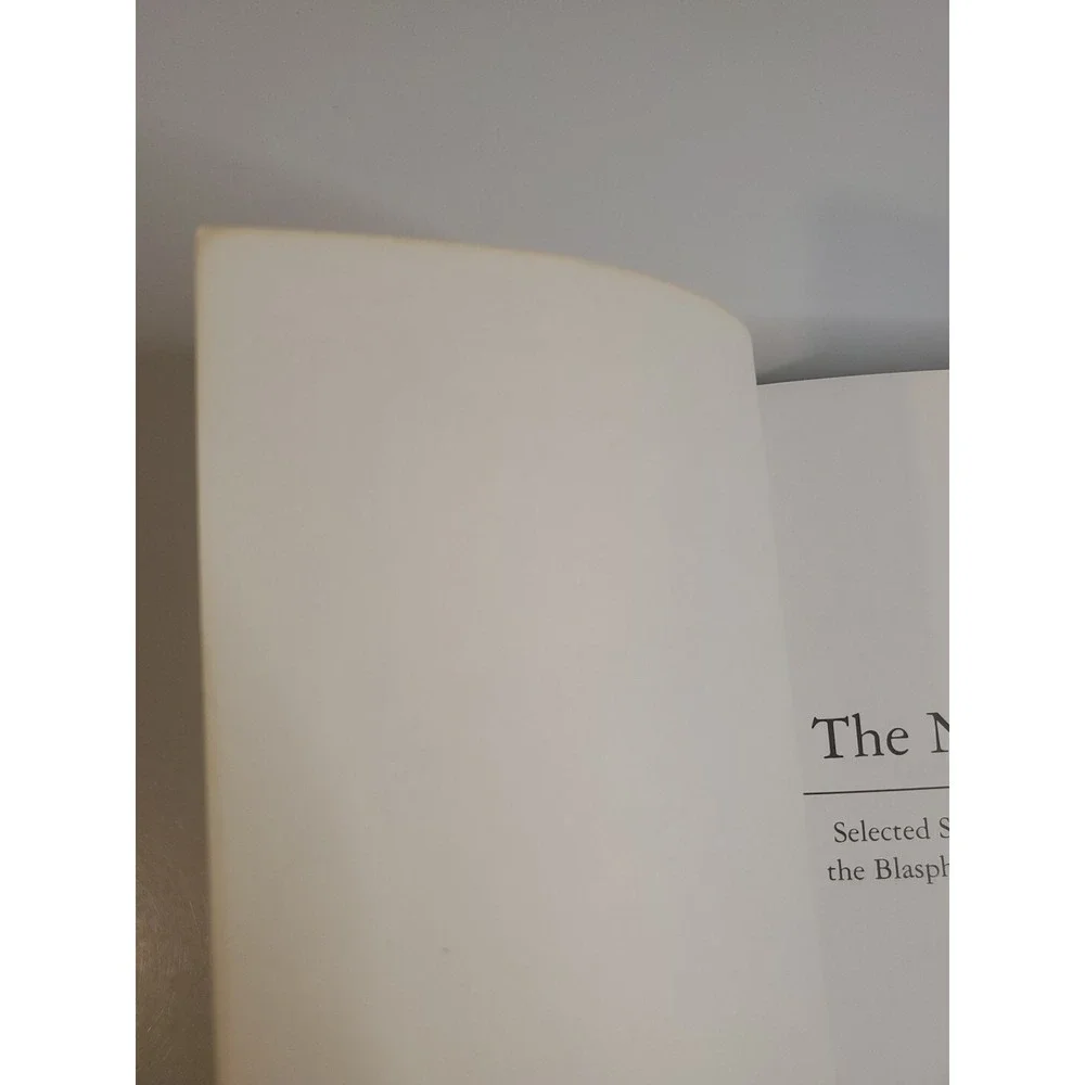 Necronomicon : Selected Stories and Essays Concerning the Blasphemous Tome of...